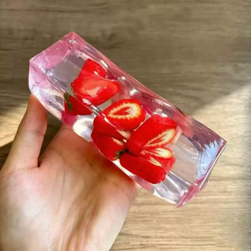 لعبة مكعبات الثلج الشفافة على  - مراجعة Fidget Cube Original وسعره